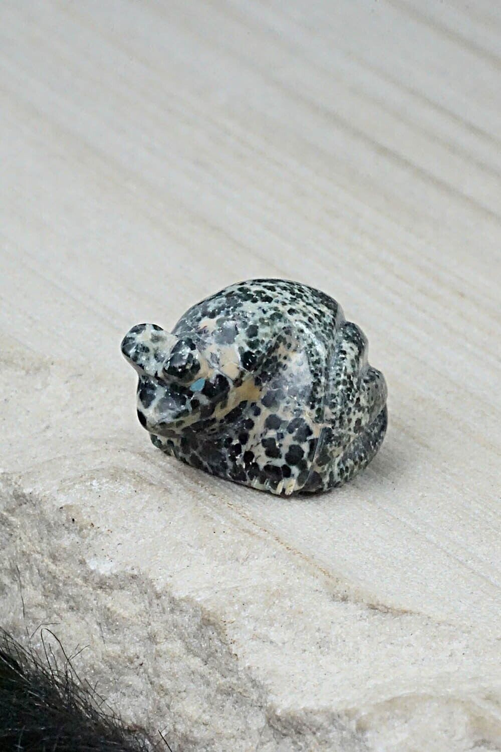 Frog Zuni Fetish Carving - Fred Weekoty