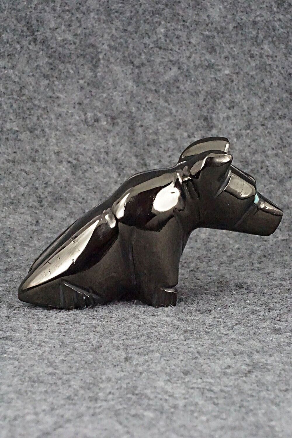 Bear Zuni Fetish Carving - Louise Ponchuella