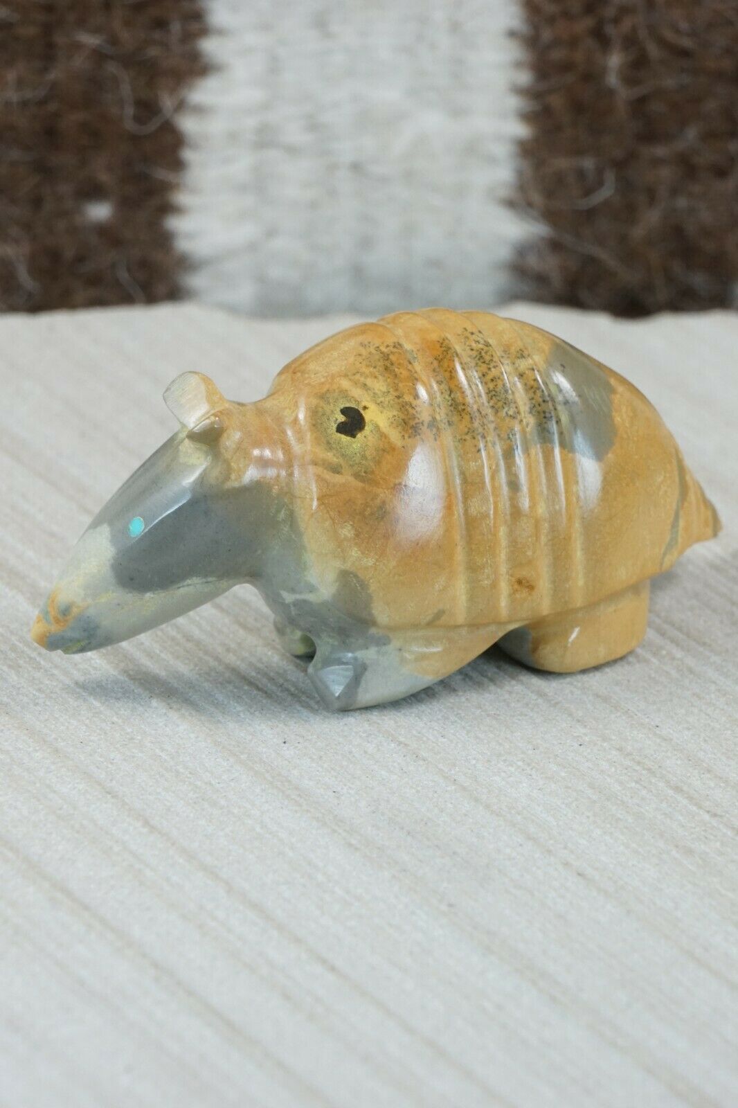 Armadillo Zuni Fetish Carving - Enrike Leekya
