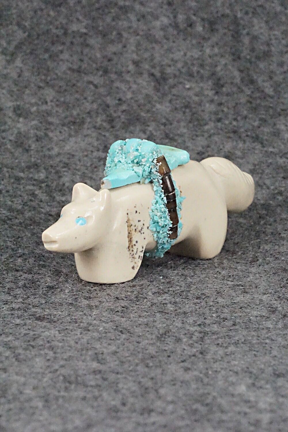 Wolf Zuni Fetish Carving - Marvelita Phillips