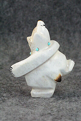 Bear Zuni Fetish Carving - Claudia Peina