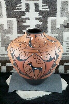 Zuni Pottery - Priscilla Peynetsa