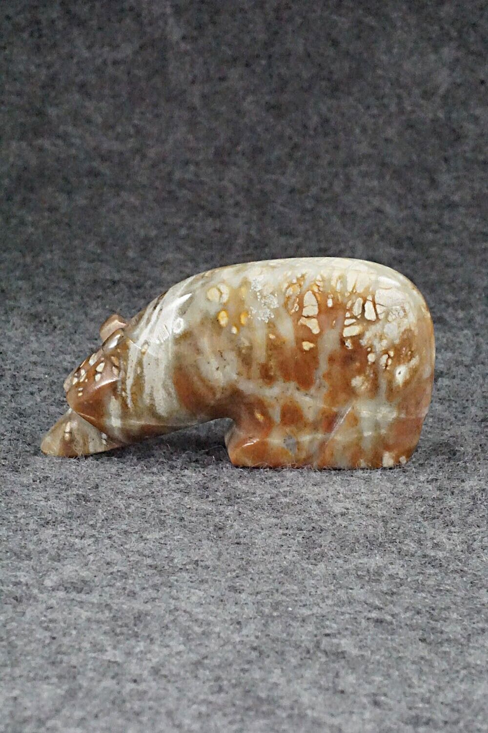 Bear Zuni Fetish Carving - Kenny Chavez