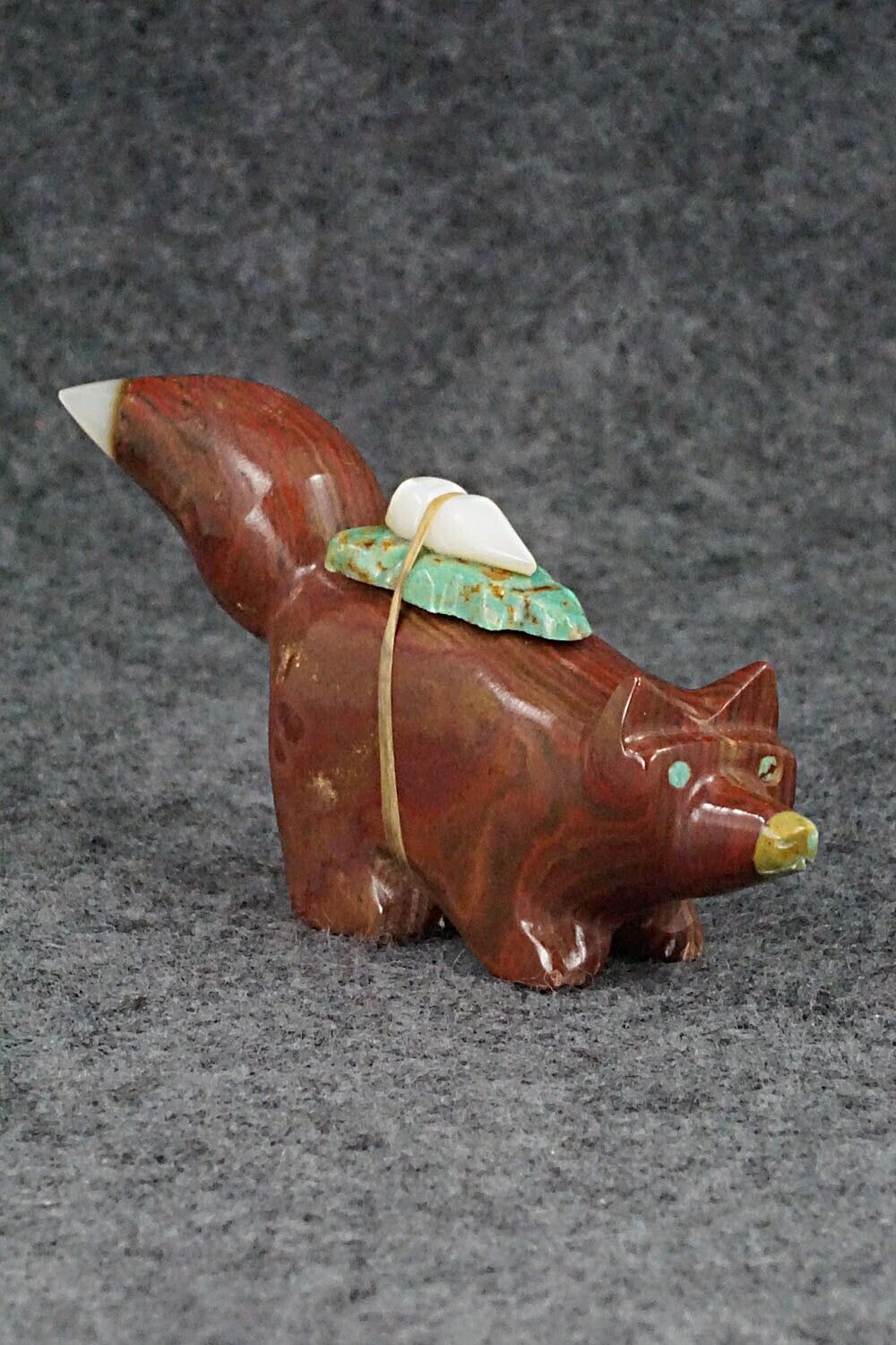 Wolf Zuni Fetish Carving - Enrike Leekya