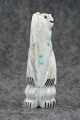 Bear Zuni Fetish Carving - Claudia Peina