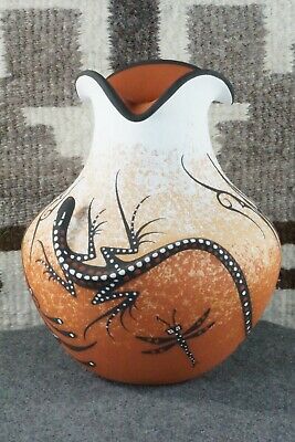 Zuni Pottery - Deldrick Cellicion