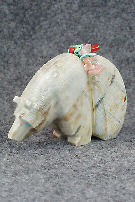 Bear Zuni Fetish Carving - Paulette Quam