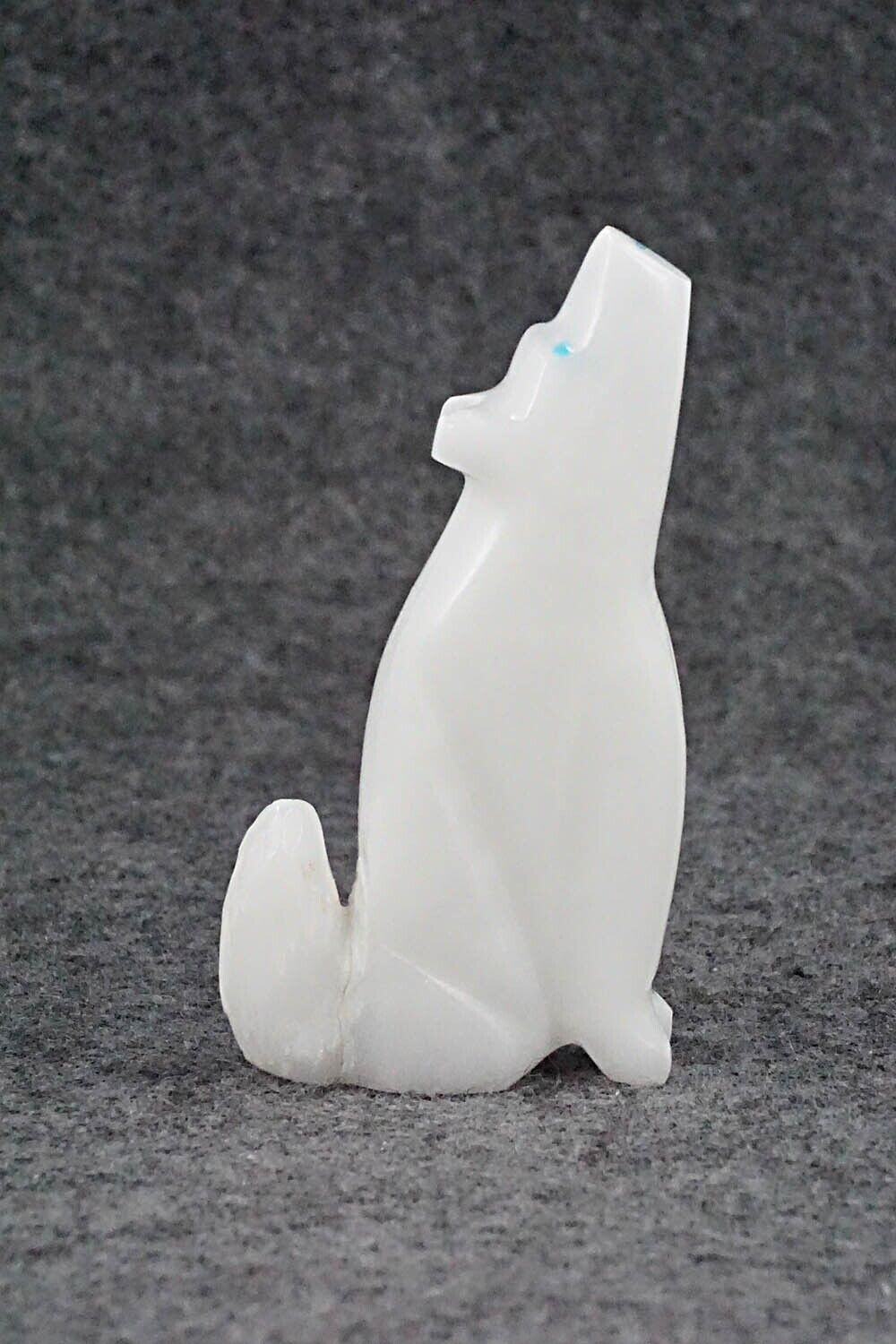 Coyote Zuni Fetish Carving - Rodney Laiwakete