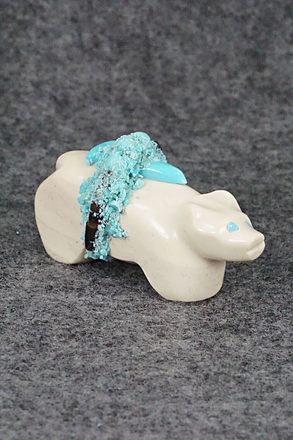 Bear Zuni Fetish Carving - Marvelita Phillips