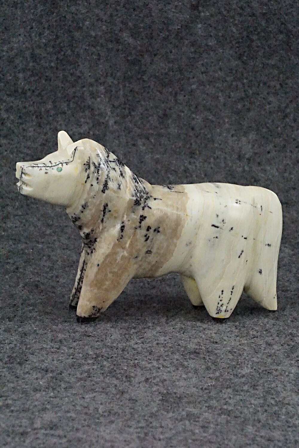 Horse Zuni Fetish Carving - Enrike Leekya