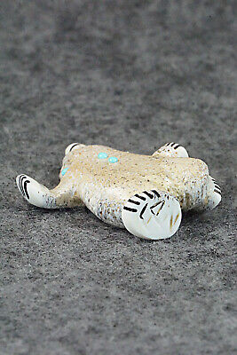 Bear Zuni Fetish Carving - Claudia Peina