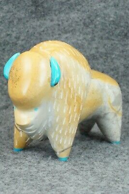 Buffalo Zuni Fetish Carving - Enrike Leekya