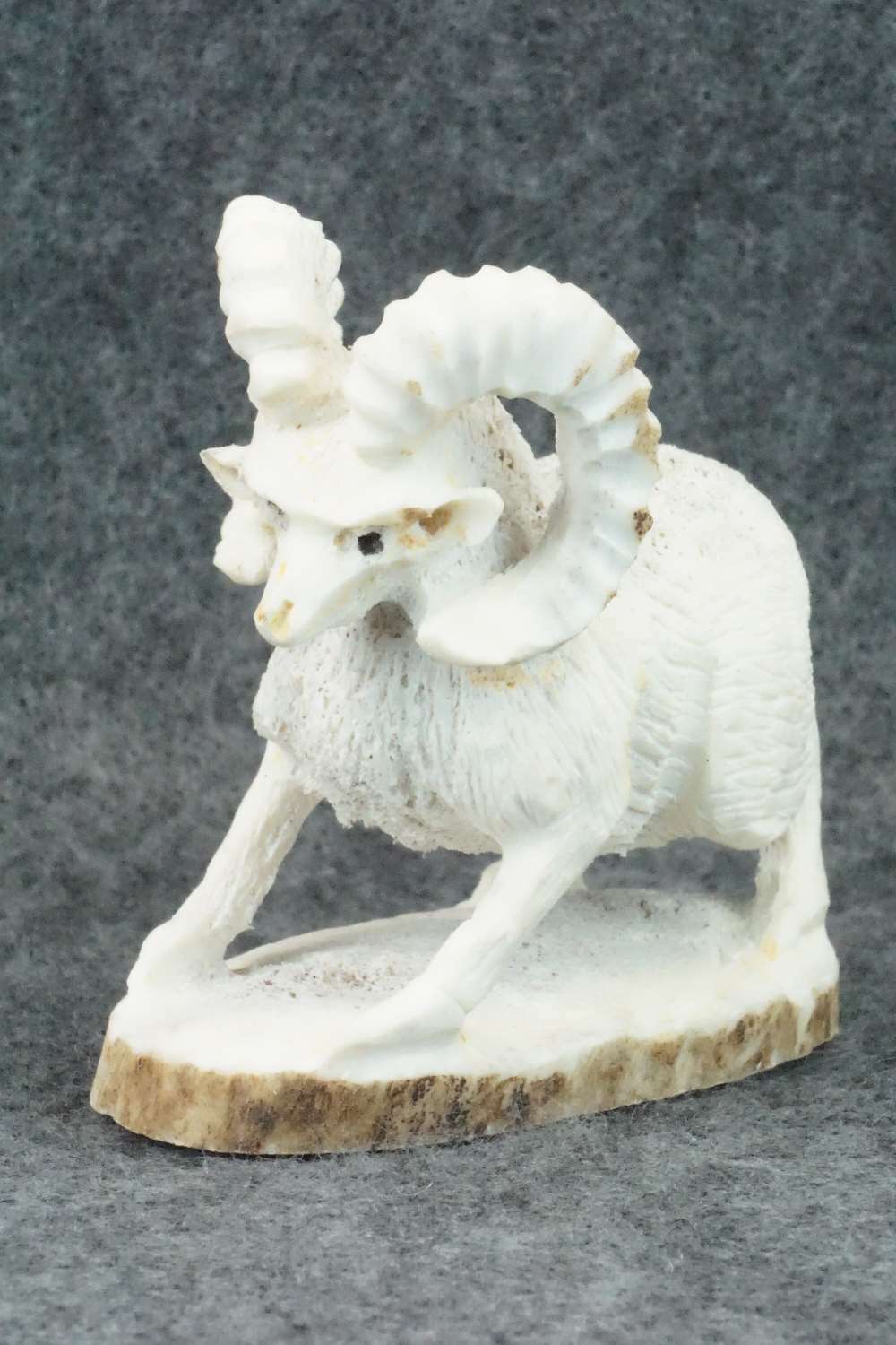 Ram Zuni Fetish Carving - Lewis Malie Jr.