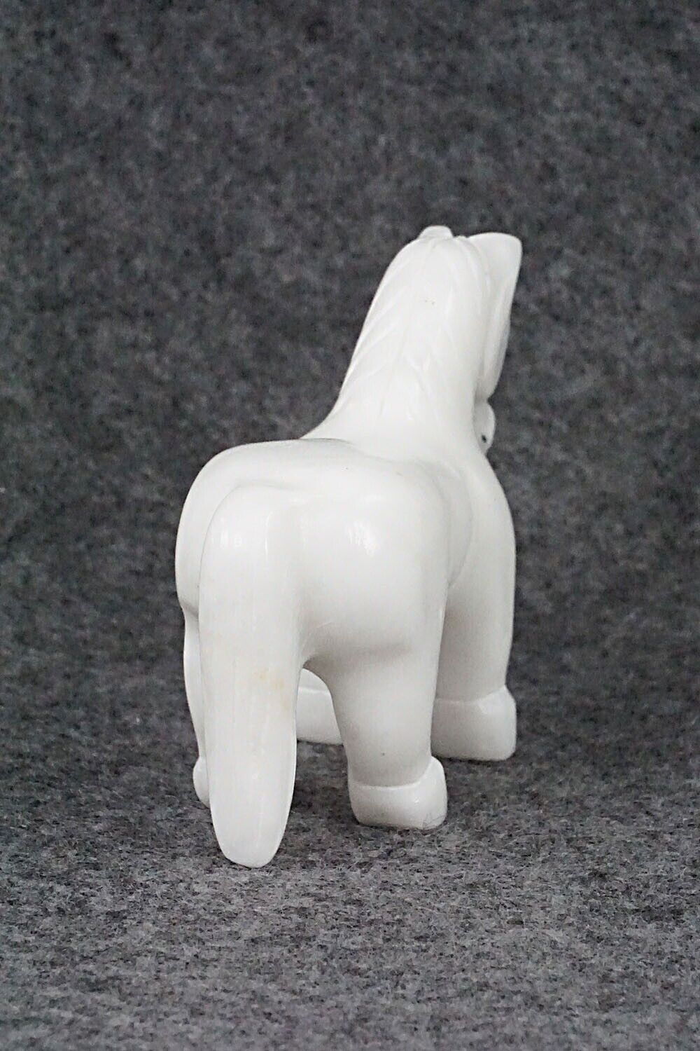 Horse Zuni Fetish Carving - Andres Lementino