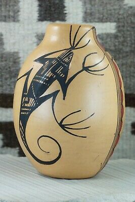 Hopi Pottery - D. Tsinnie
