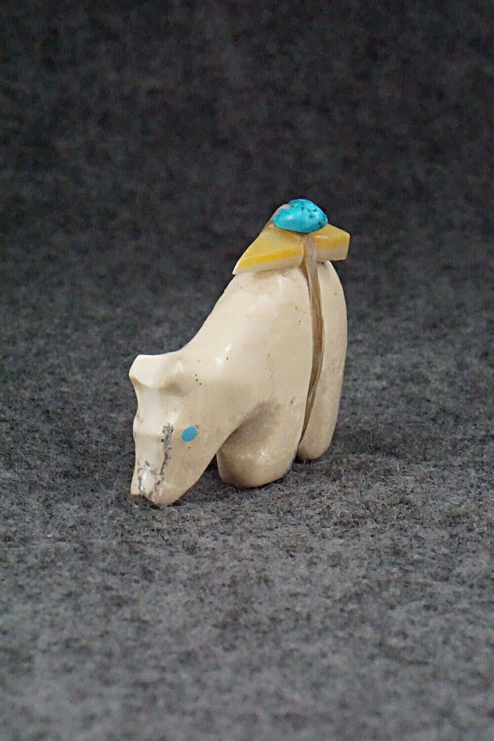 Bear and Cub Zuni Fetish Carving - Donovan Laiwakete