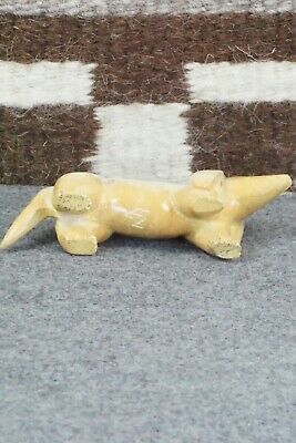 Dog Zuni Fetish Carving - Enrike Leekya