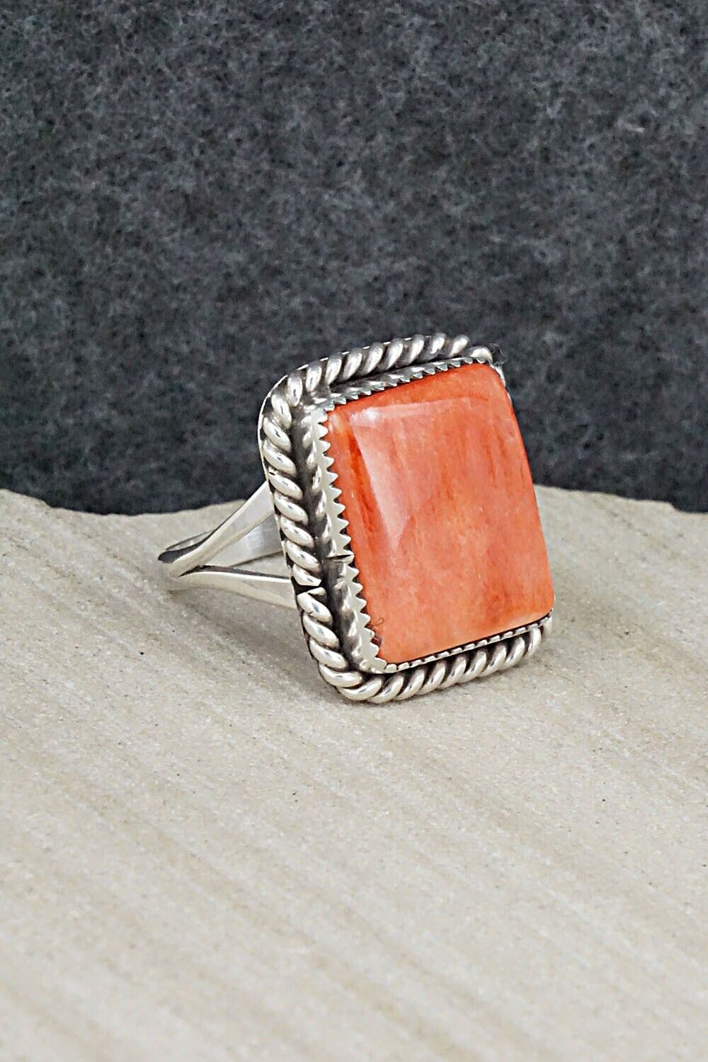 Spiny Oyster & Sterling Silver Ring - Benjamin Martinez - Size 9.25