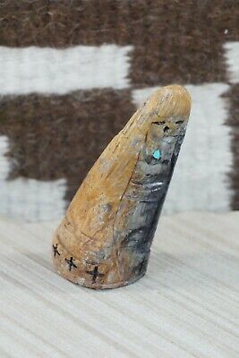 Corn Maiden Zuni Fetish Carving - Faye Quandelacy