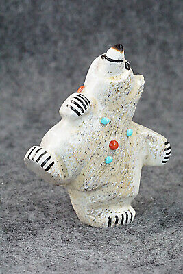 Bear Zuni Fetish Carving - Claudia Peina