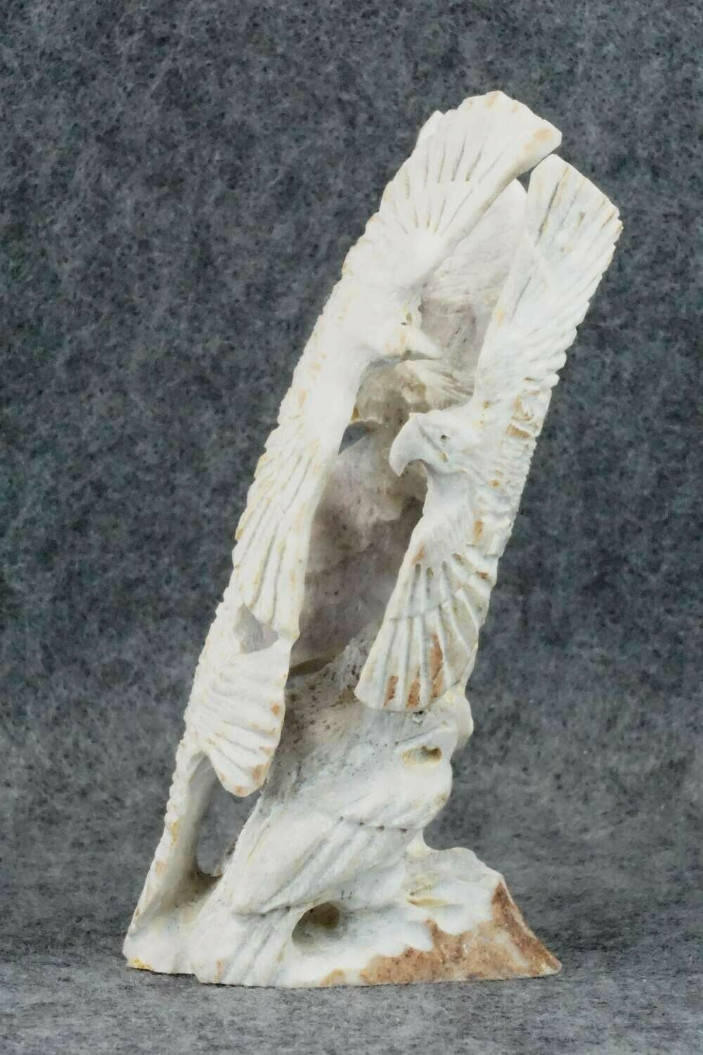 Eagle Zuni Fetish Carving - Lewis Malie Jr.