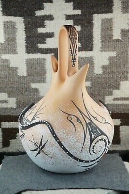 Zuni Pottery - Deldrick Cellicion