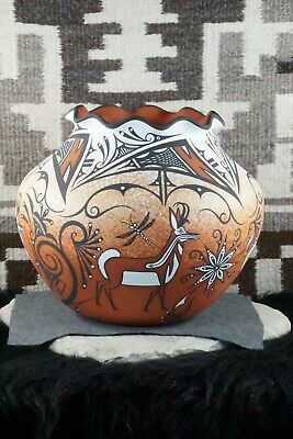 Zuni Pottery - Deldrick Cellicion
