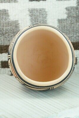 Hopi Pottery - Alta Yesslith