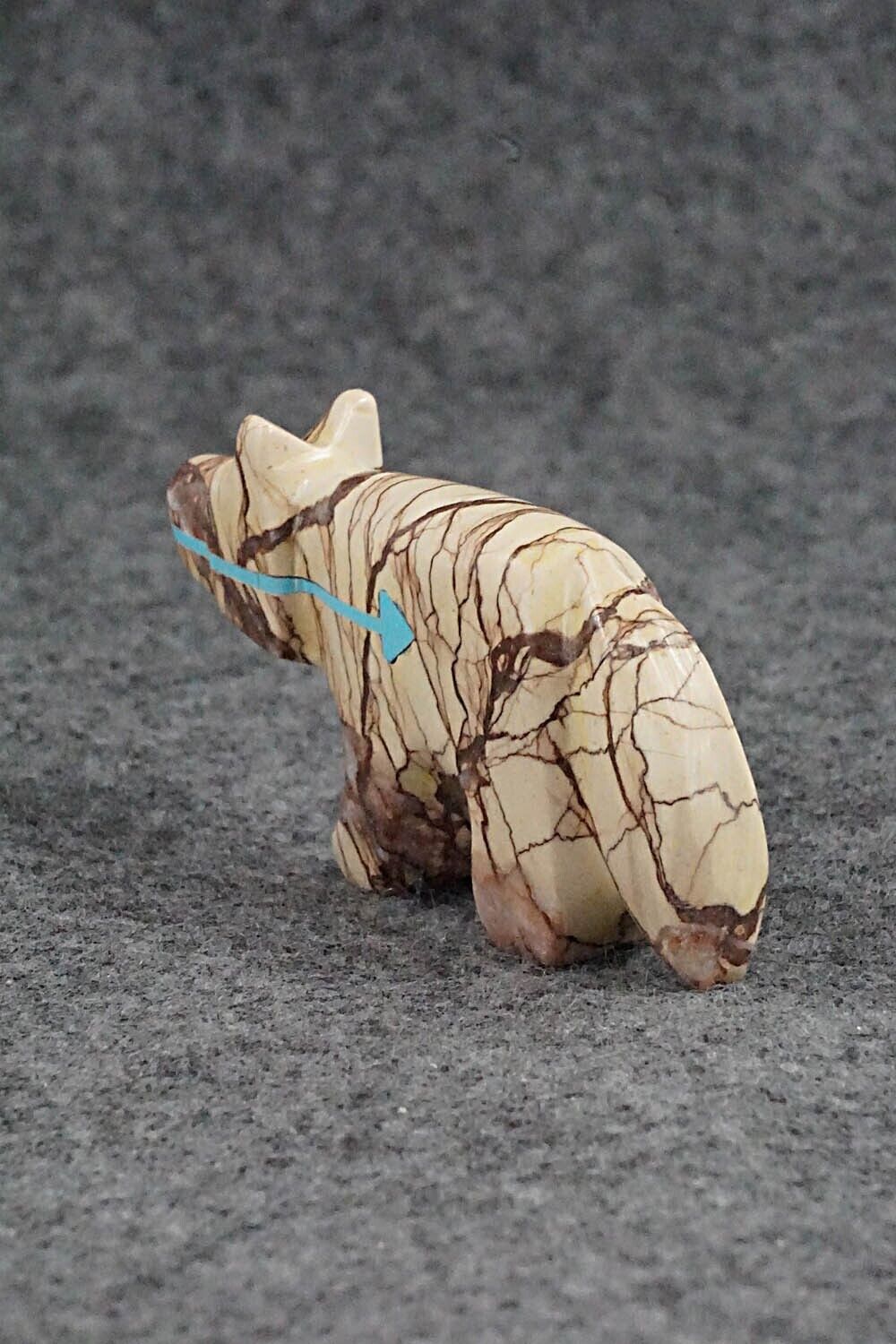 Wolf Zuni Fetish Carving - Rodney Laiwakete