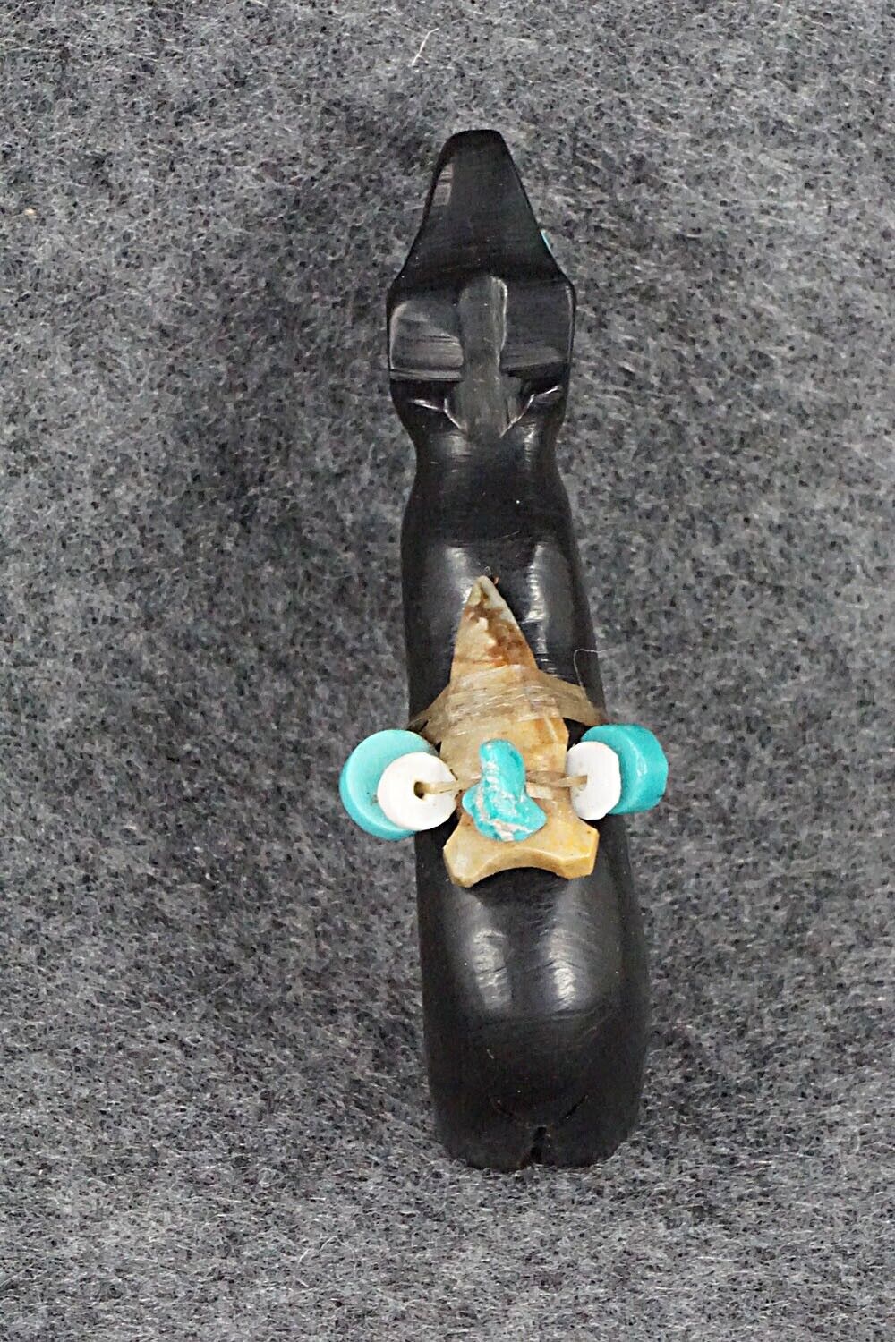 Bear Zuni Fetish Carving - Narrin Bowannie