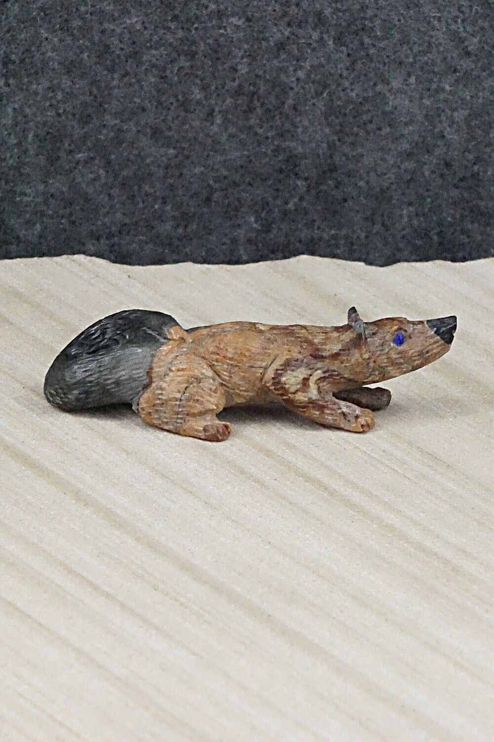 Wolf Zuni Fetish Carving - Lance Cheama