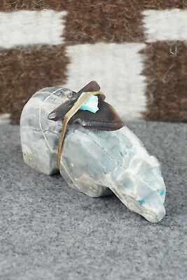 Bear Zuni Fetish Carving - Ariane Quam