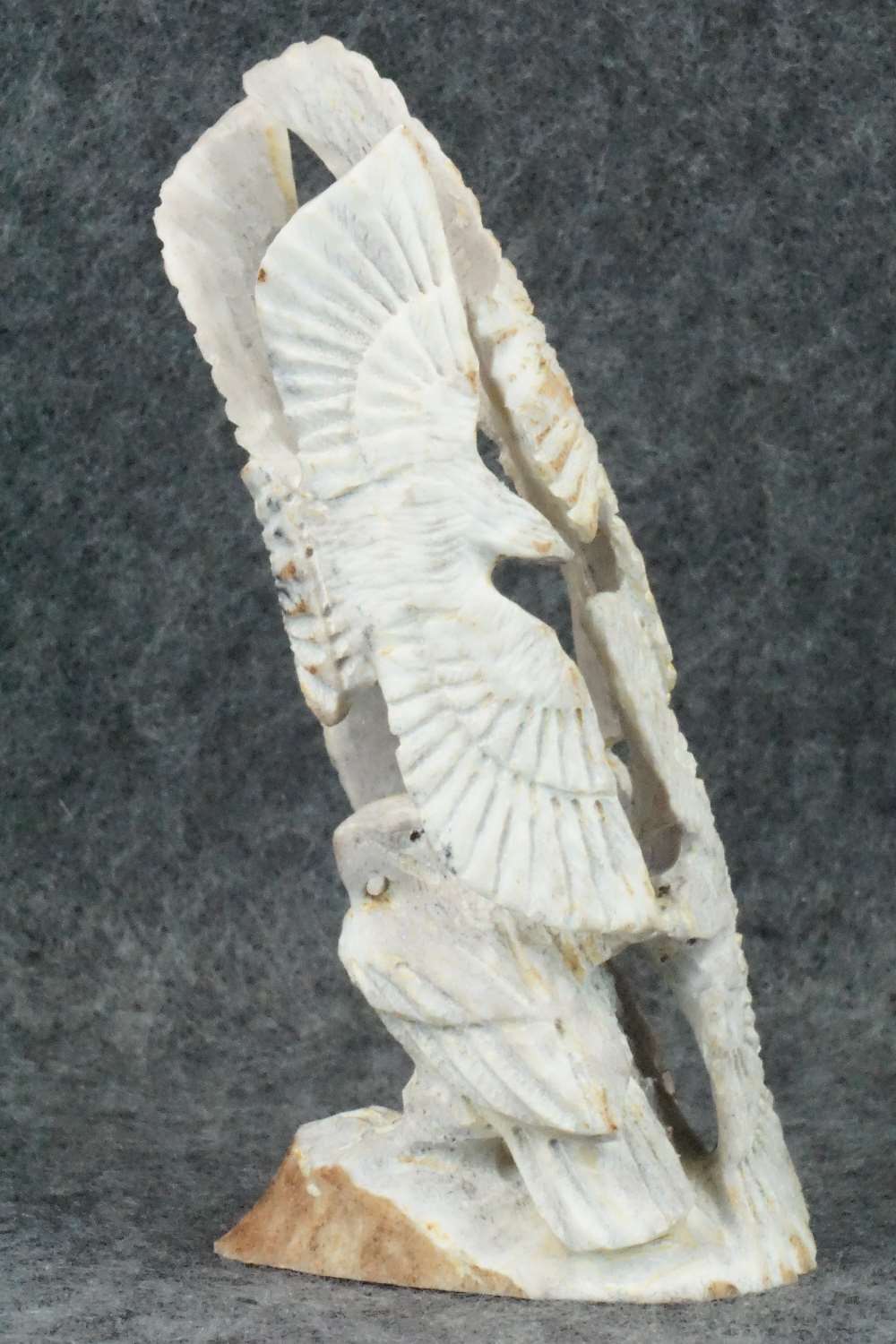 Eagle Zuni Fetish Carving - Lewis Malie Jr.