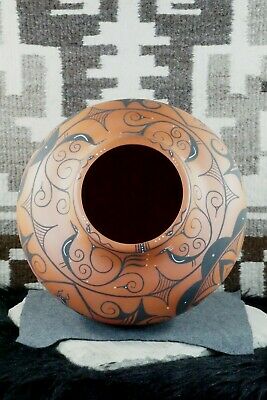 Zuni Pottery - Priscilla Peynetsa