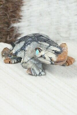 Frog Zuni Fetish Carving - Dana Malani