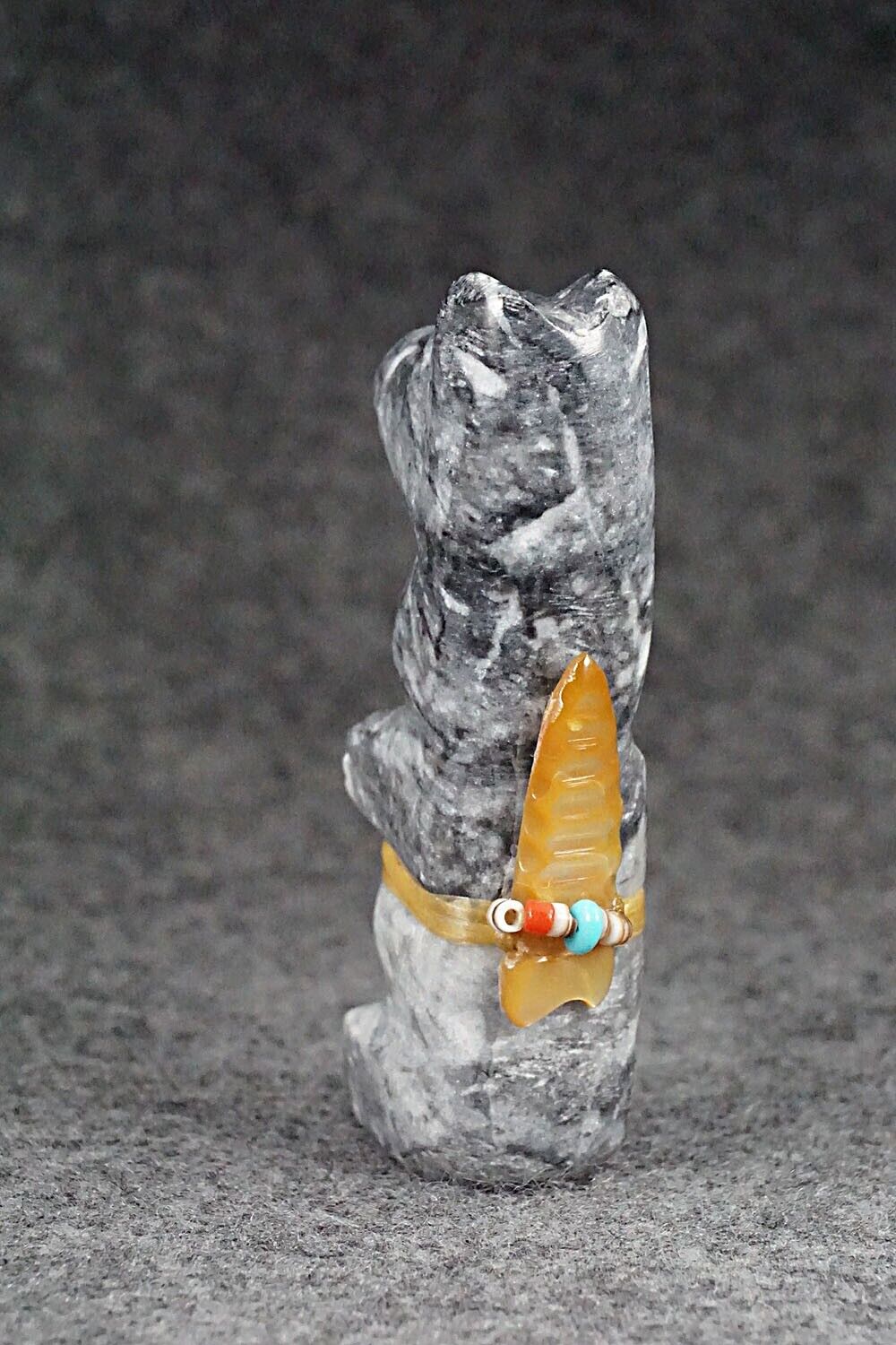 Bear Zuni Fetish Carving - Peter Gasper
