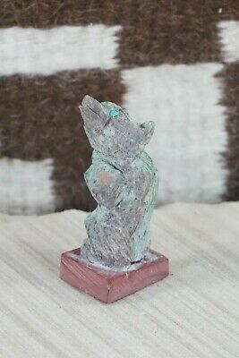 Bear Zuni Fetish Carving - Jon Quam