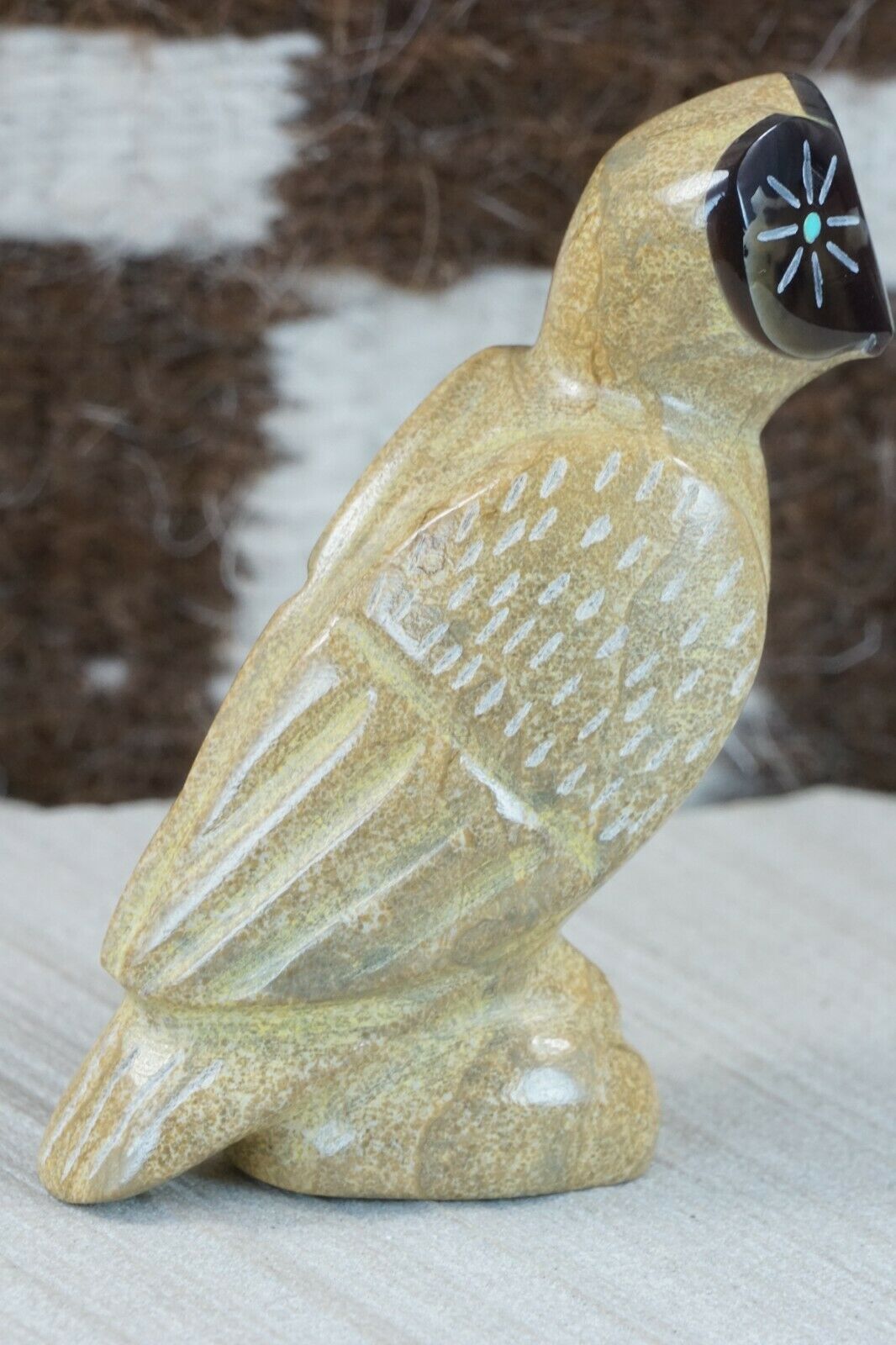 Owl Zuni Fetish Carving - Enrike Leekya