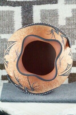 Zuni Pottery - Deldrick & Lorenda Cellicion