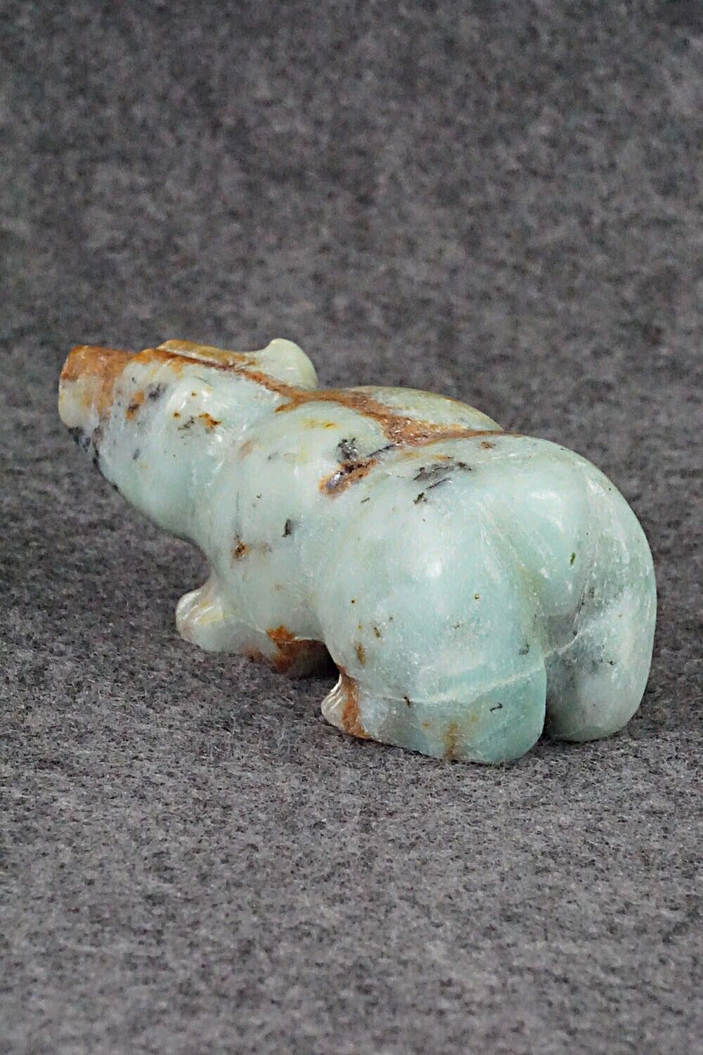 Bear Zuni Fetish Carving - Nelson Yatsattie