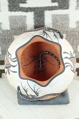Zuni Pottery - Deldrick Cellicion