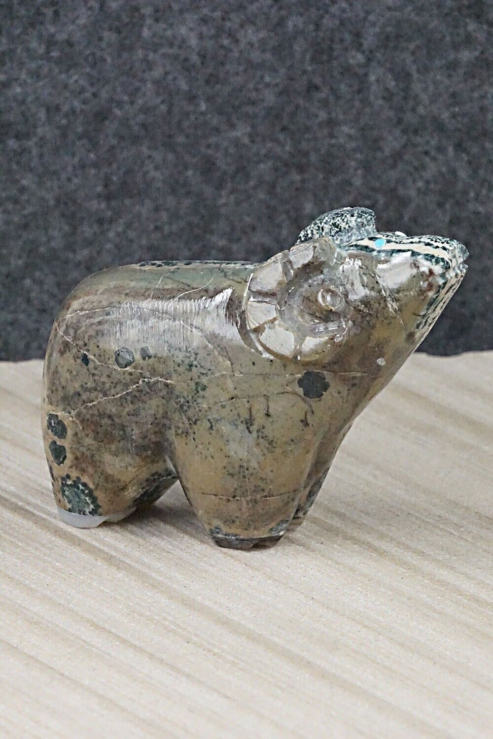 Ram Zuni Fetish Carving - Delvin Leekya