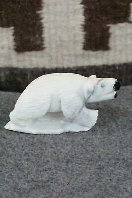 Bear Zuni Fetish Carving - Derrick Kaamasee