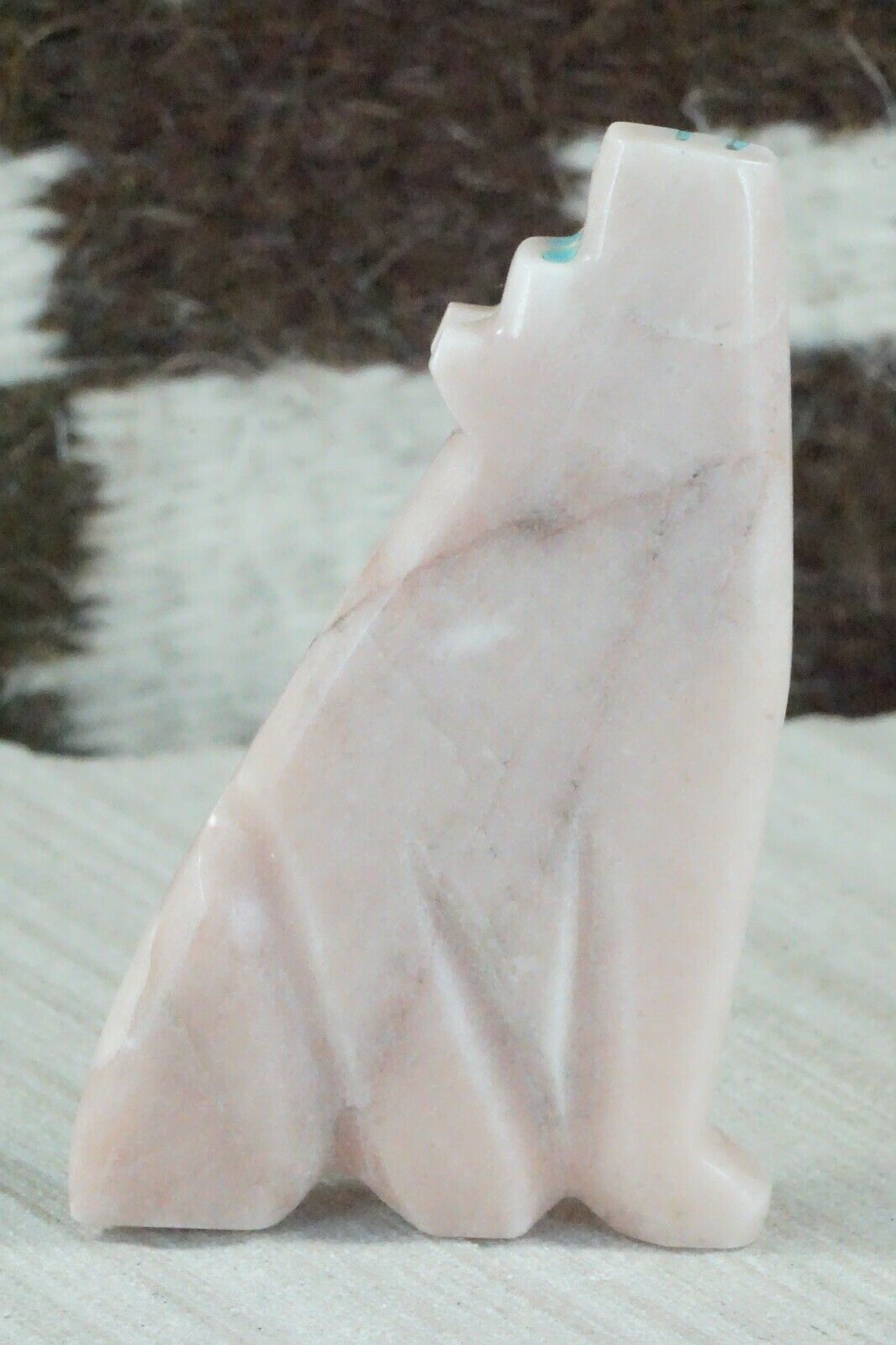 Wolf Zuni Fetish Carving - Bernard Laiwakete
