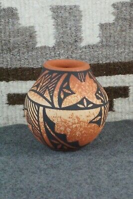 Zuni Pottery - Lorenda Cellicion