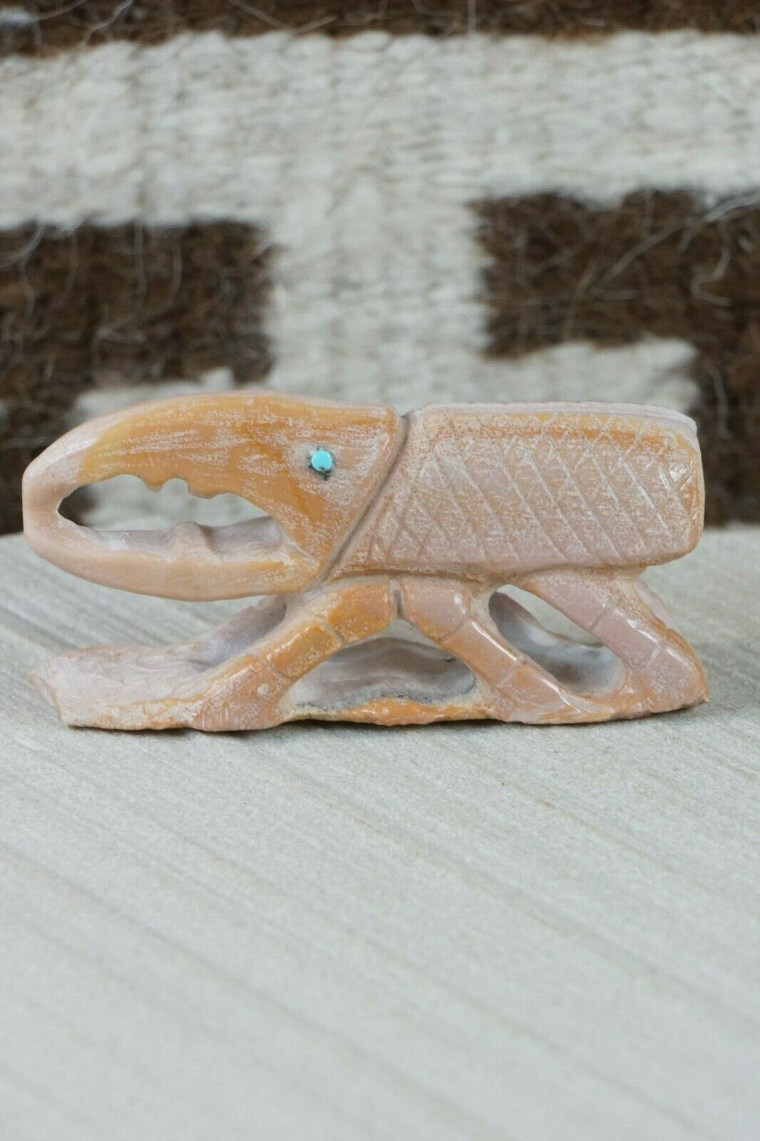 Beetle Zuni Fetish Carving - Derrick Kaamasee - High Lonesome Trading