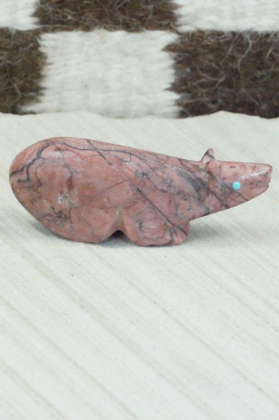 Bear Zuni Fetish Carving - Ronnie Lunasee