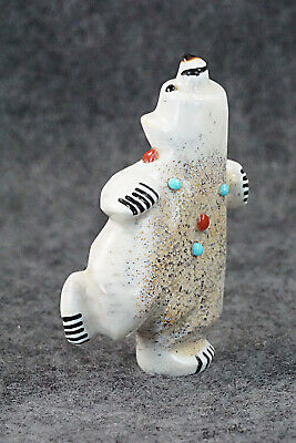 Bear Zuni Fetish Carving - Claudia Peina