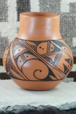 Hopi Pottery - D. Tsiny