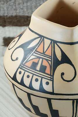 Hopi Pottery - D. Yesslith